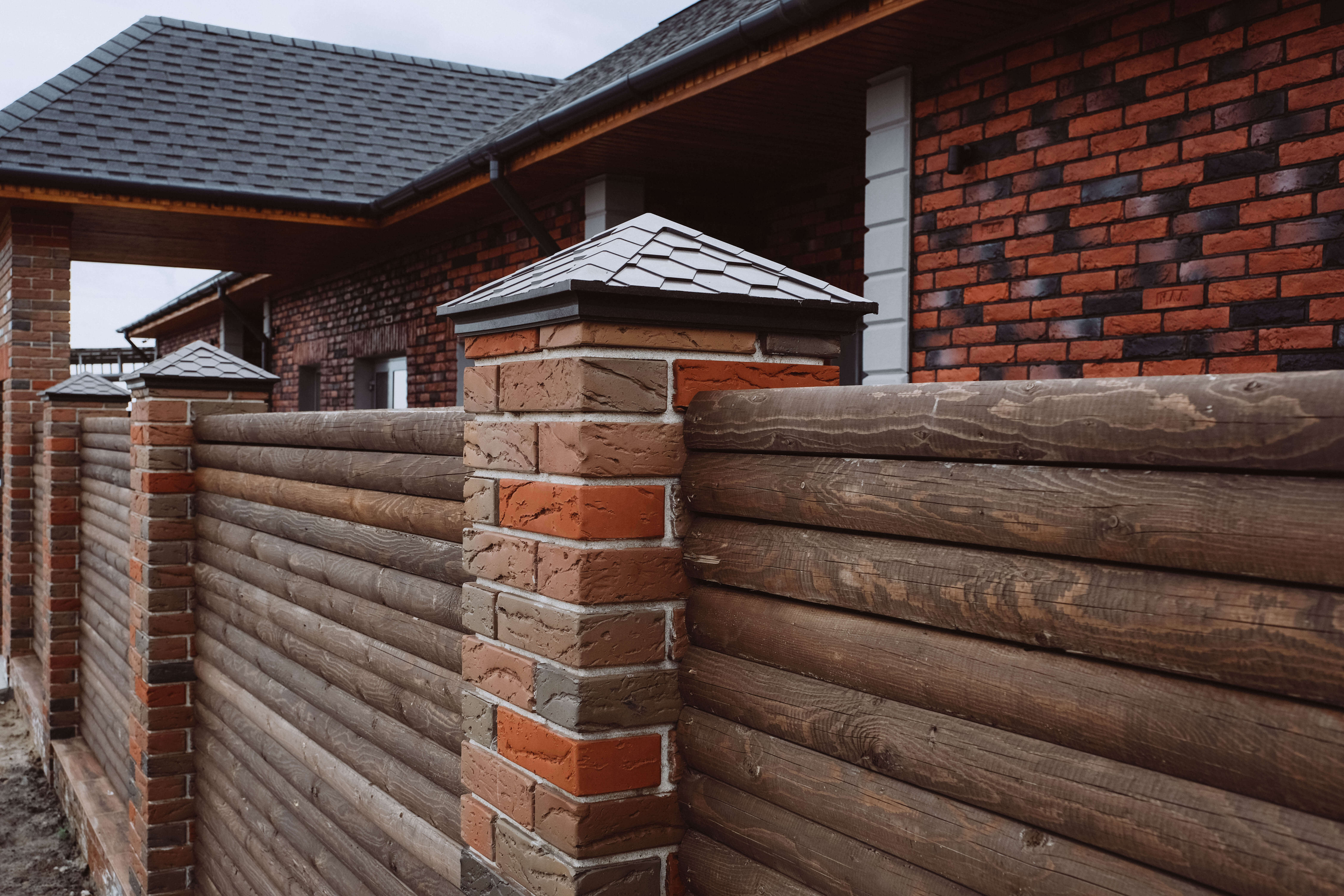 Колпак Zking Эверест Коричневый на столб 1.5х1.5 кирпича (390х390мм)